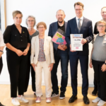 Ministerpräsident Wüst und einige OMAS GEGEN RECHTS Aachen